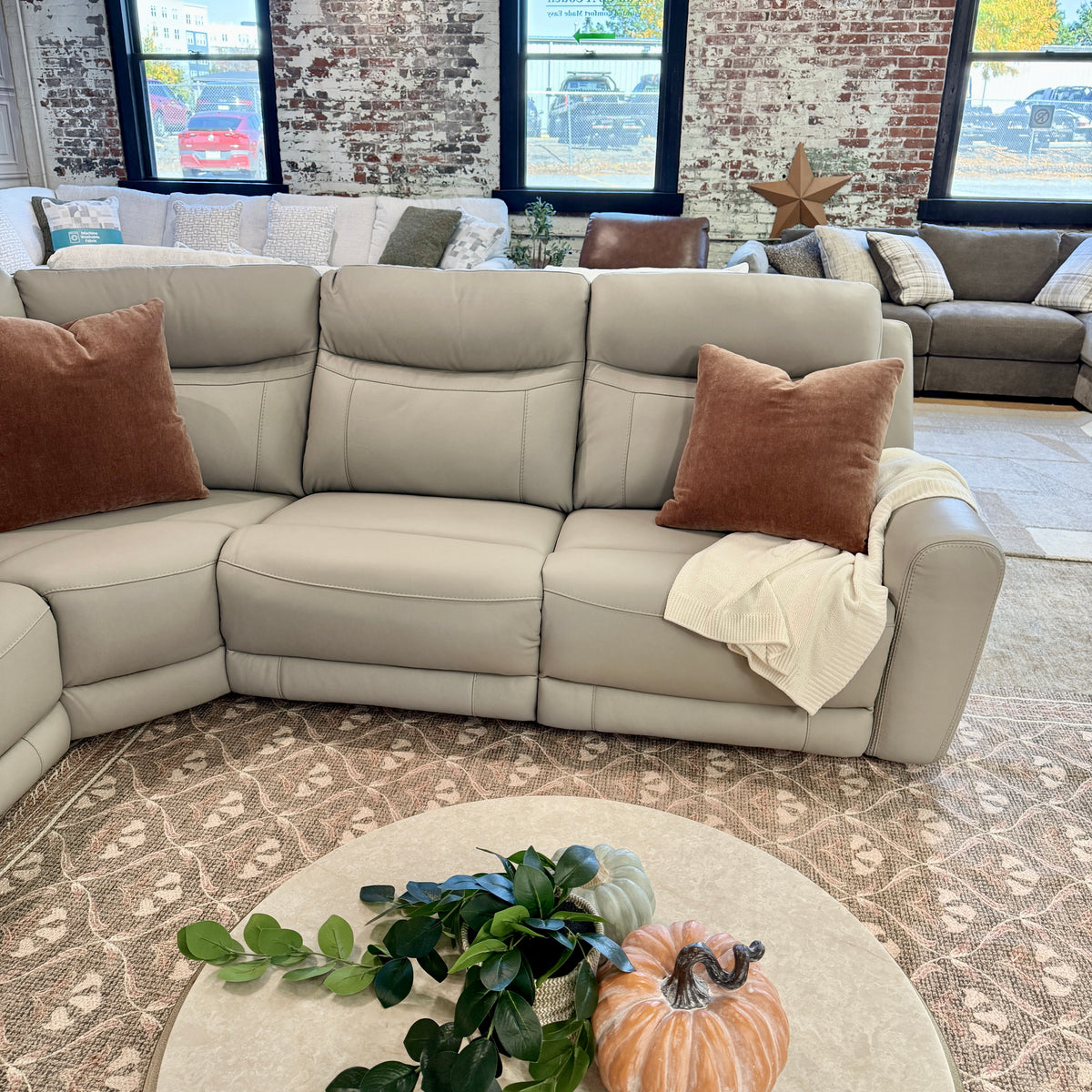 Salerno Power Reclining Sectional (5pc)