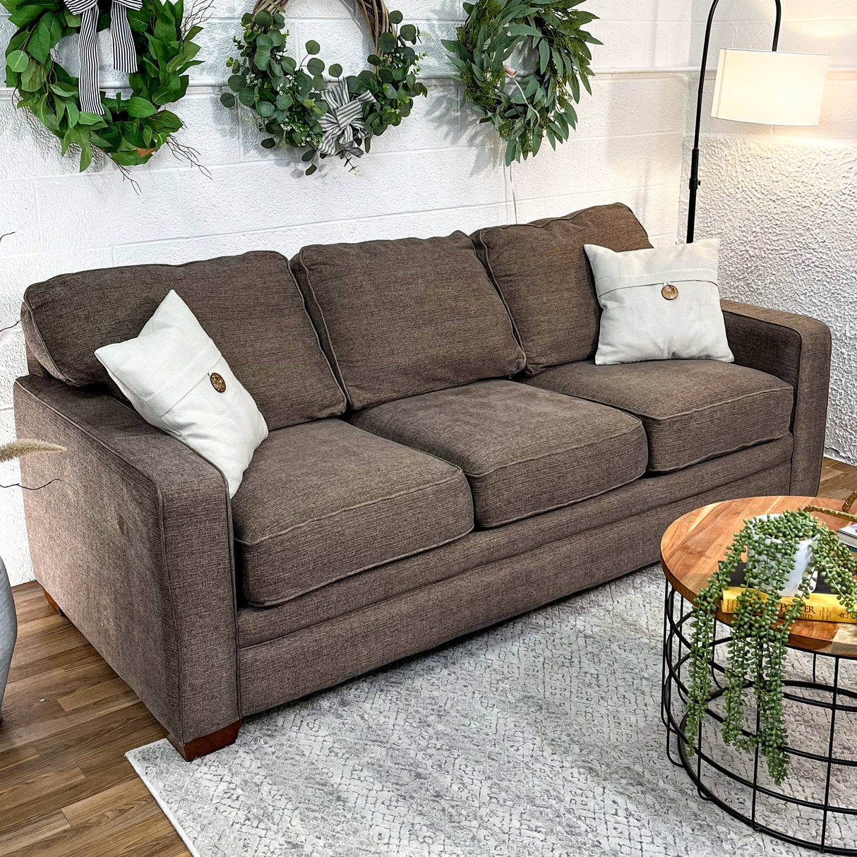 La-Z-Boy Meyer 3-seat Sofa - Pull Up A Couch