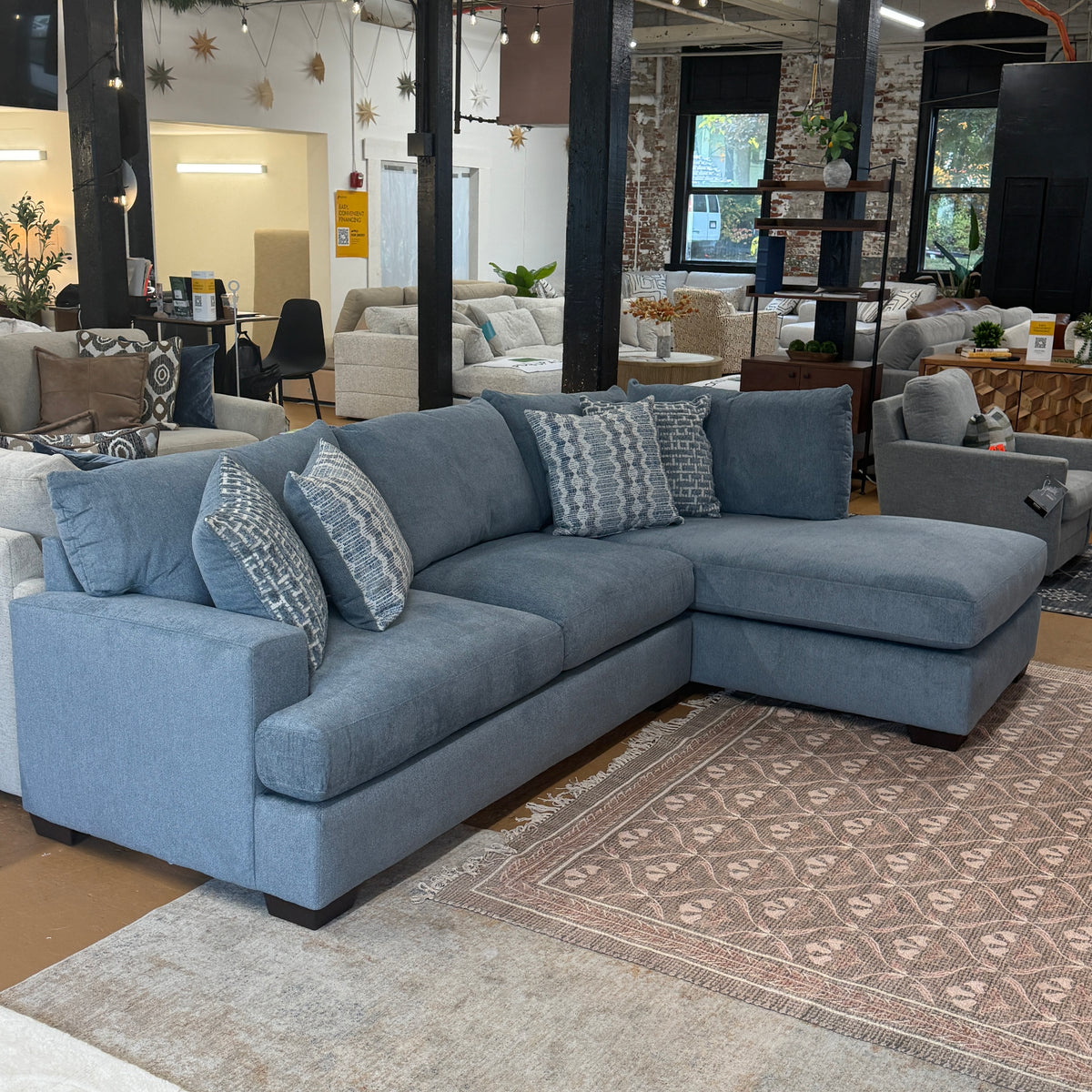 Glendale Sectional w/ Chaise (2pc)