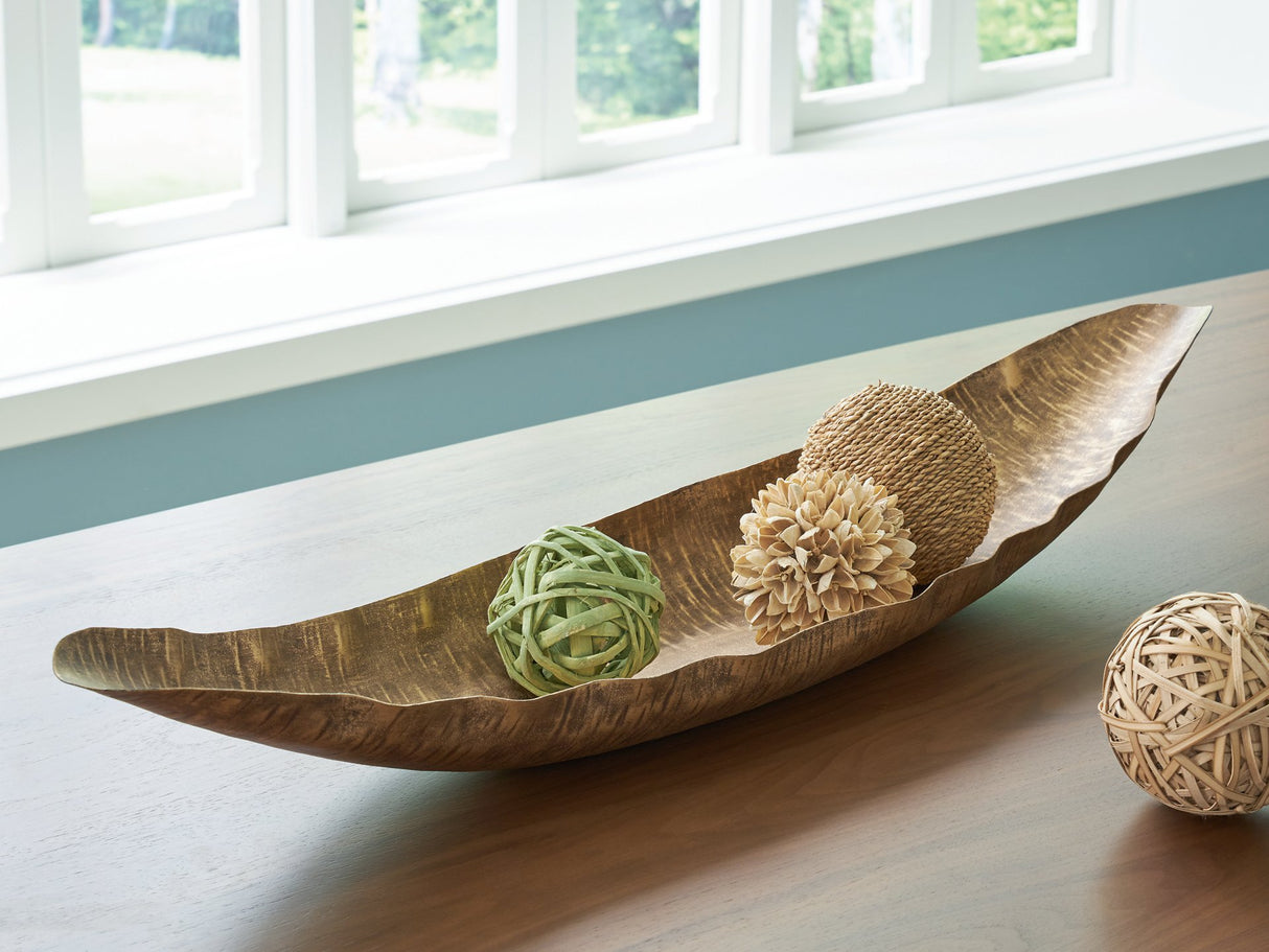 Wystenburg Tray - Pull Up A Couch