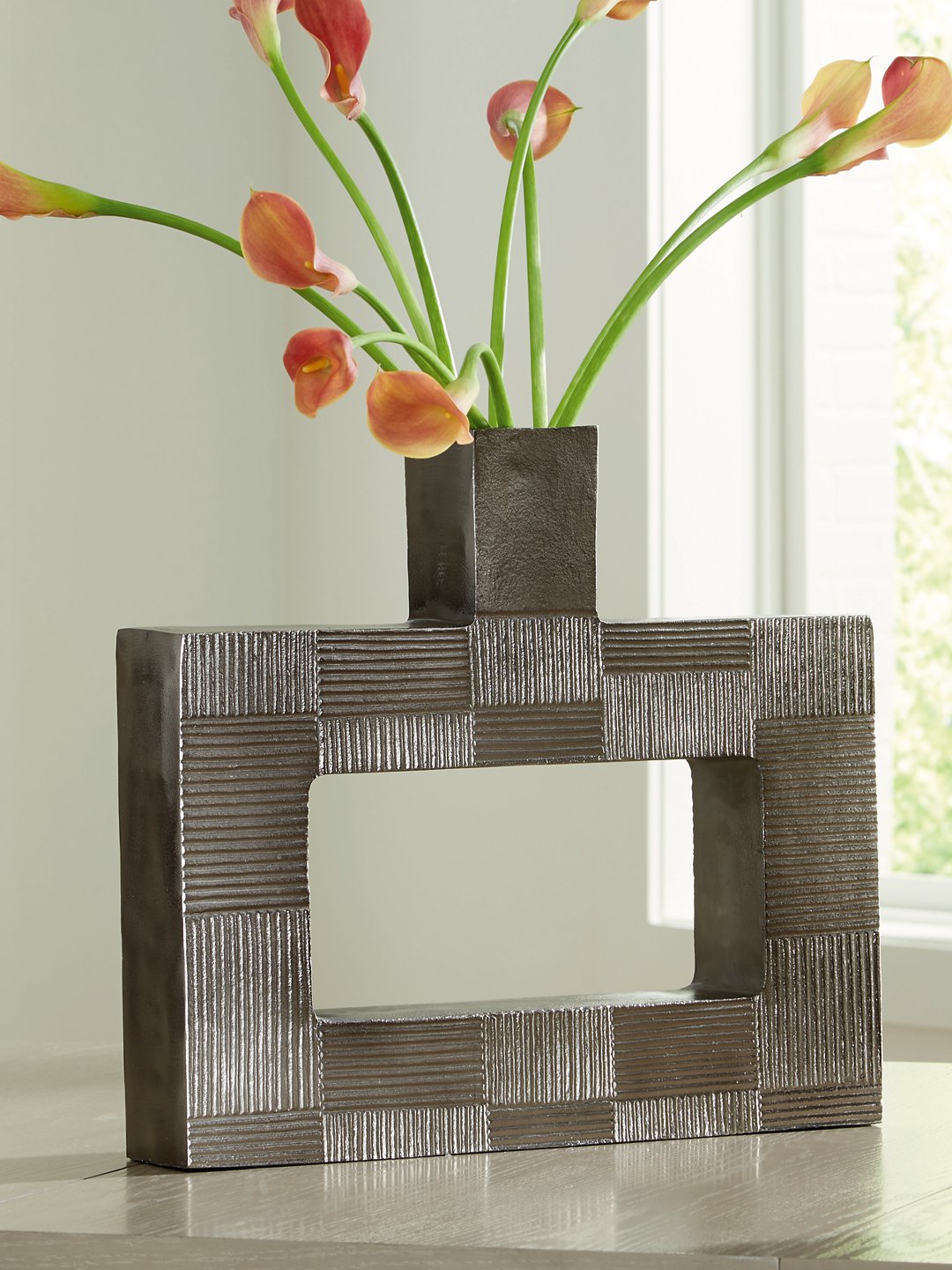 Wrengrove Vase - Pull Up A Couch