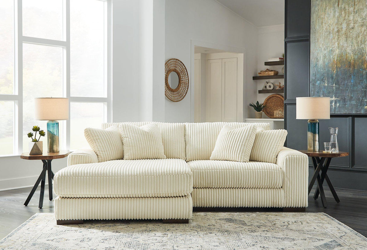 Lindyn 2pc Sectional w/Left Chaise
