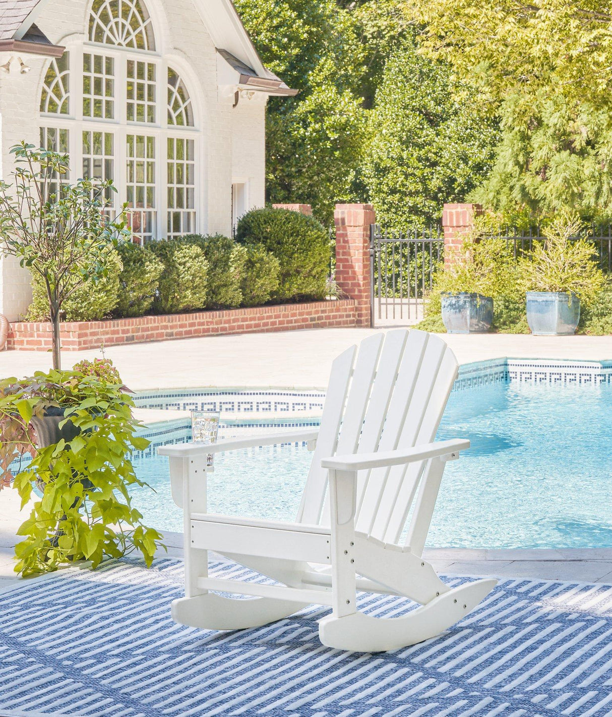 Sundown Treasure Outdoor Seating Set - Pull Up A Couch