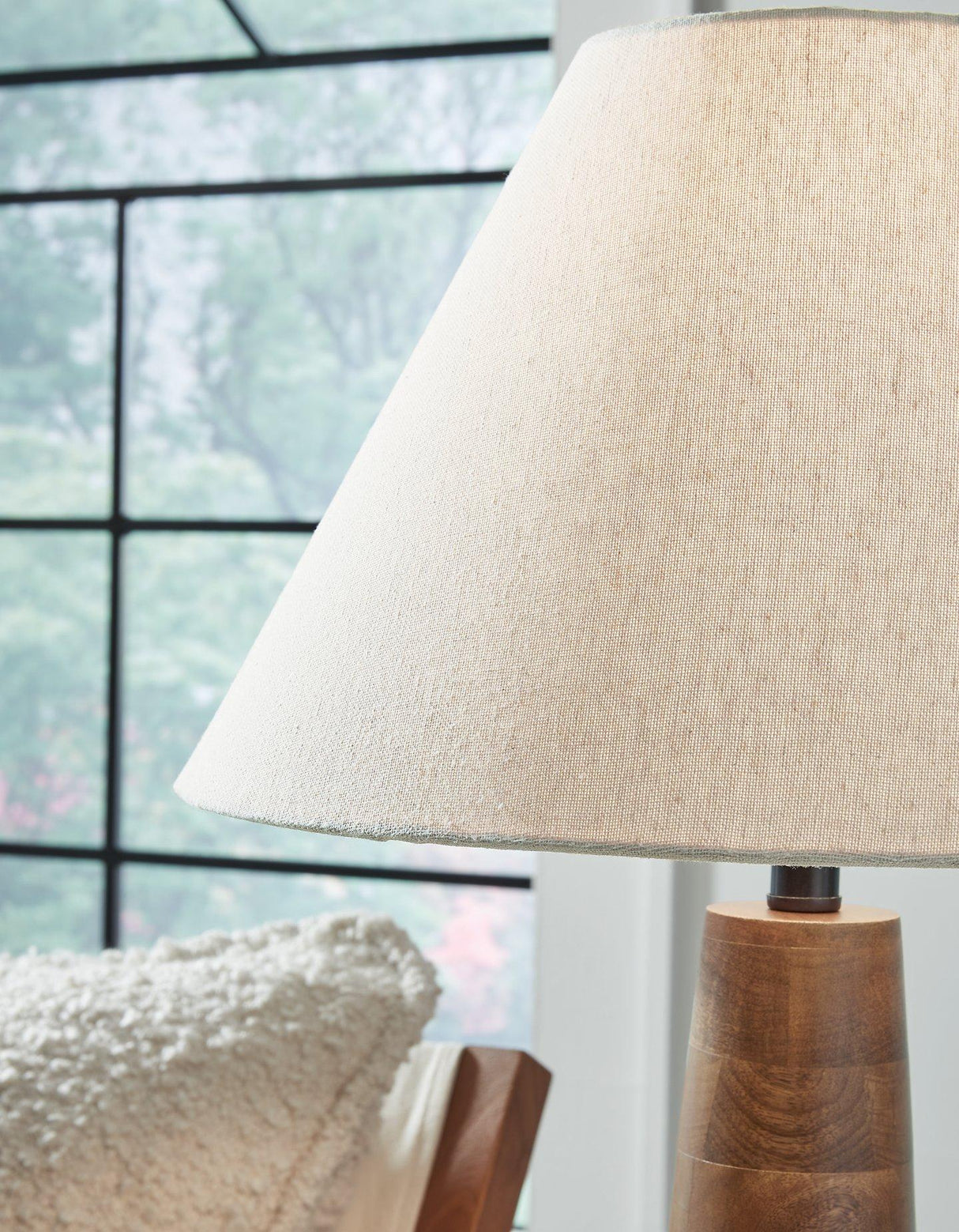 Danset Lamp Set - Pull Up A Couch