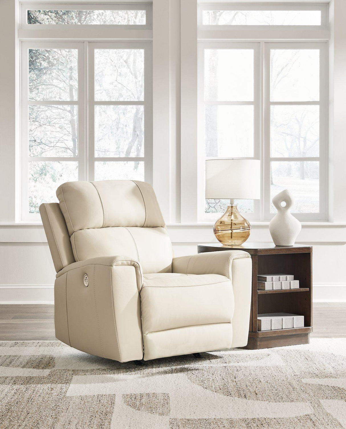 Dahlmoore Power Recliner - Pull Up A Couch