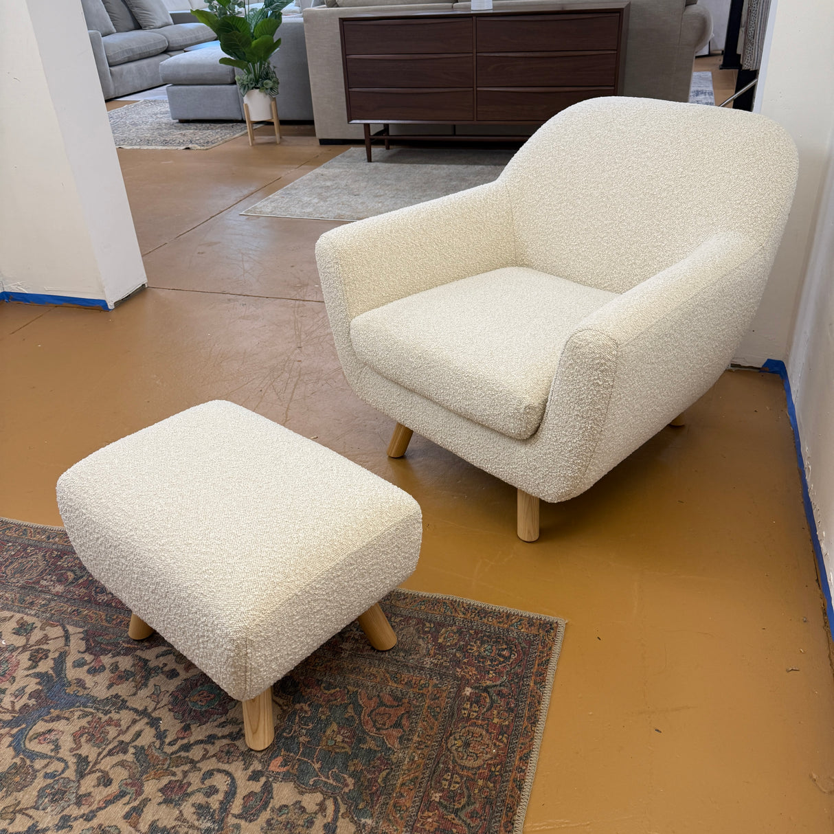 Bouclé Lounge Chair + Ottoman (Ivory)