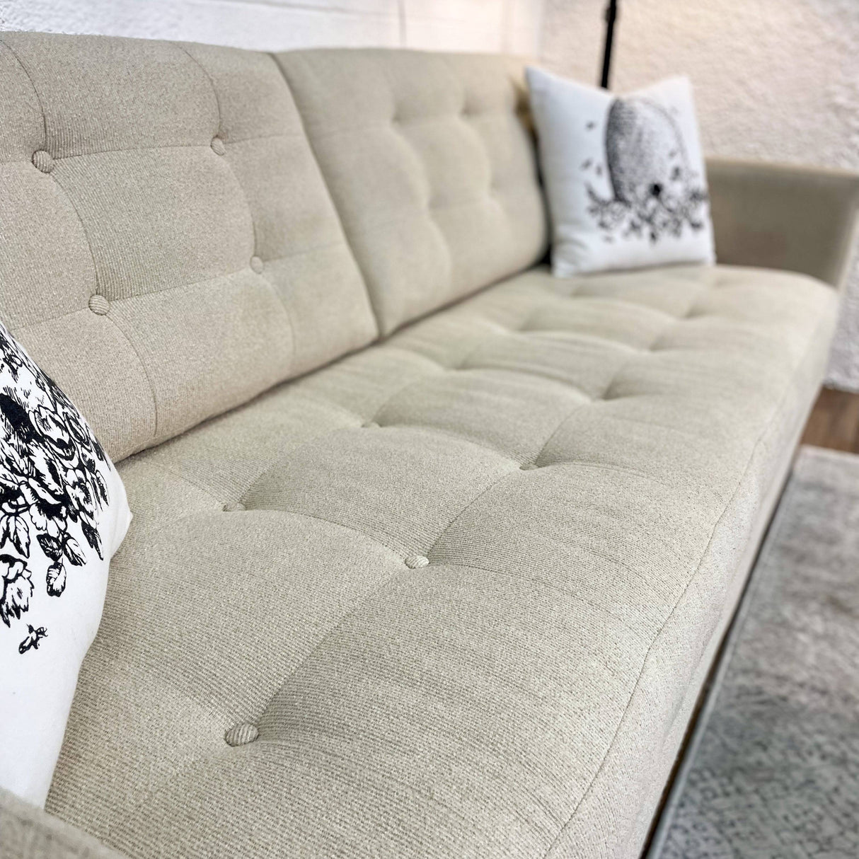 DreamSofa Davos 3-Seat Couch - Pull Up A Couch