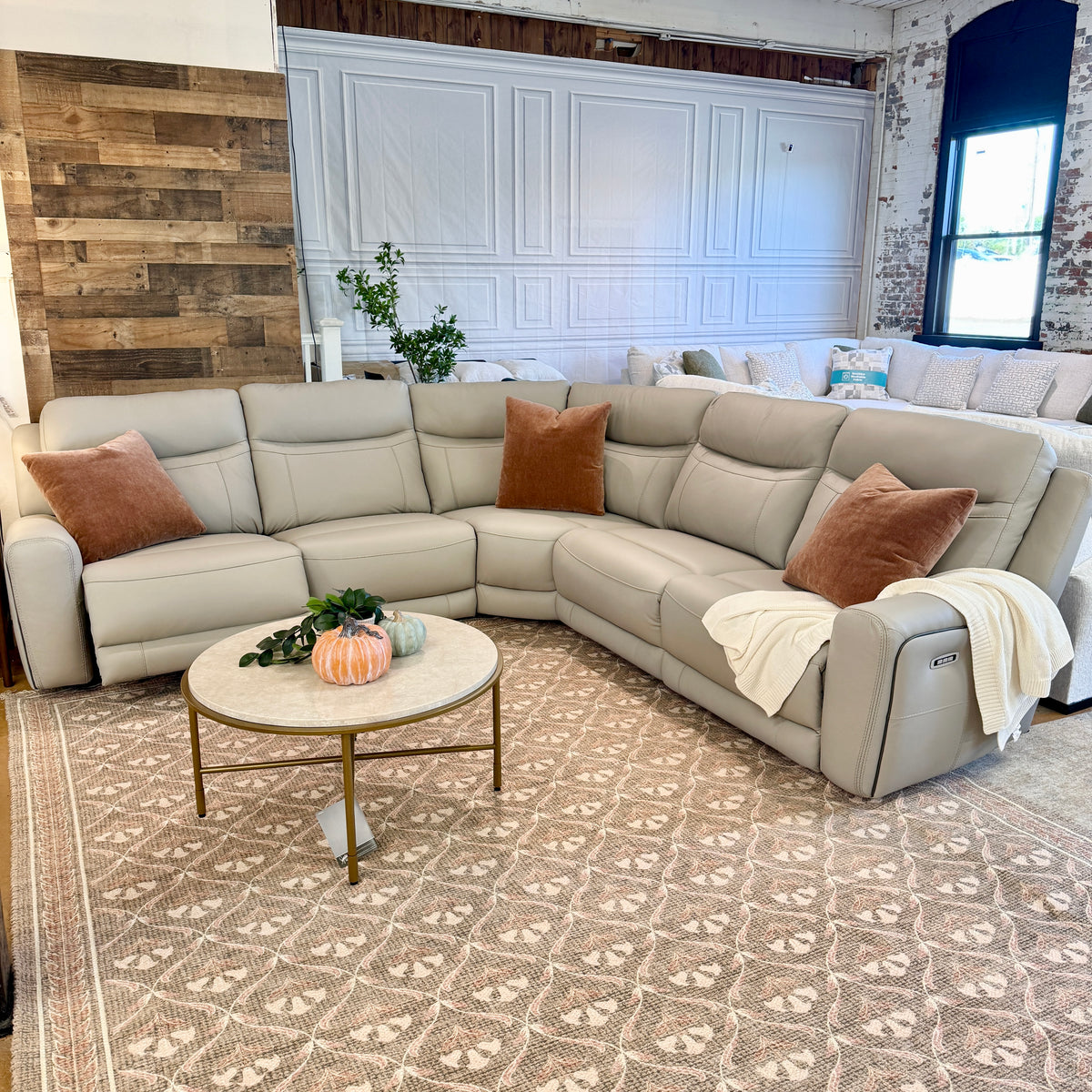 Salerno Power Reclining Sectional (5pc)