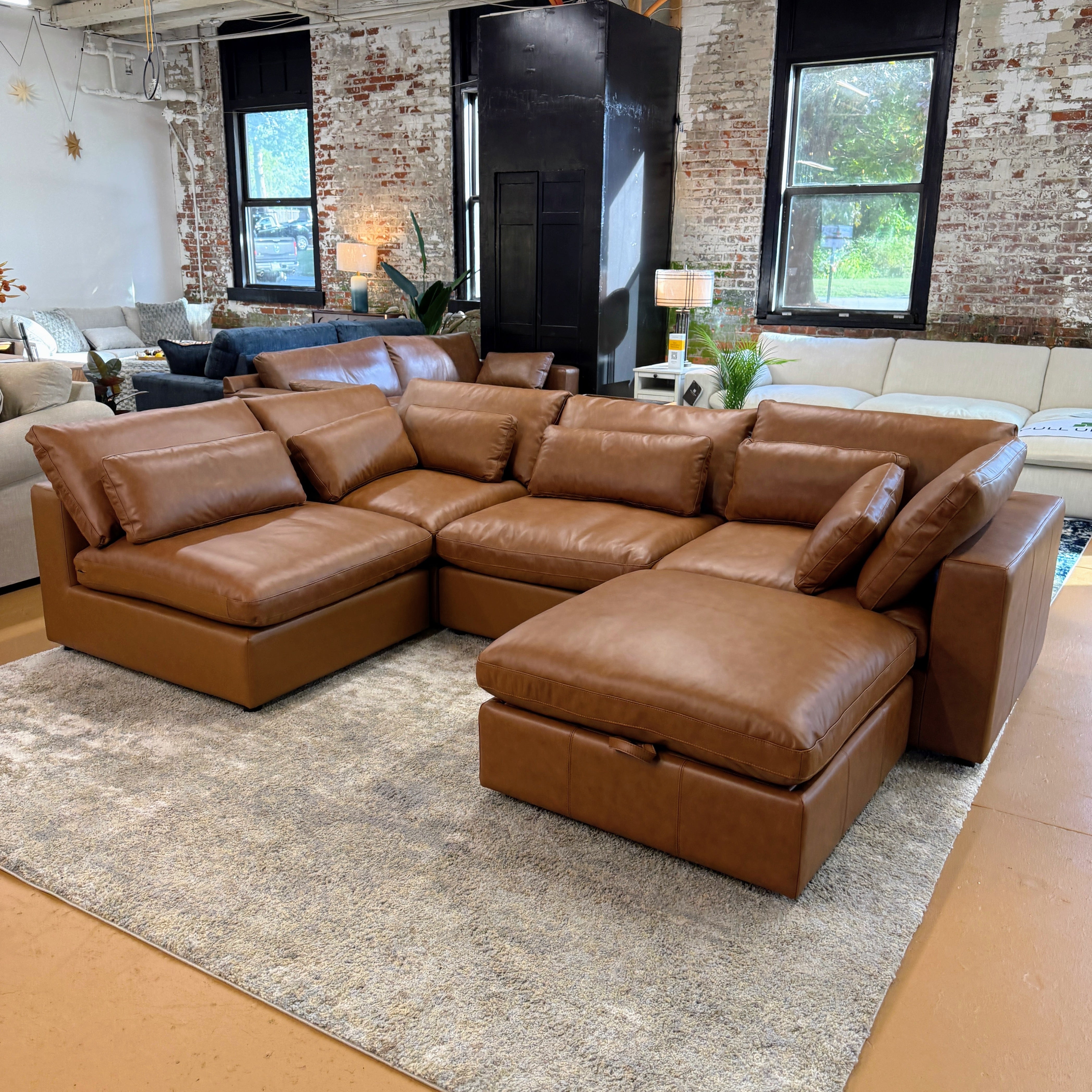 Serenity Reserve (5pc) Sectional w/ Storage Ottoman