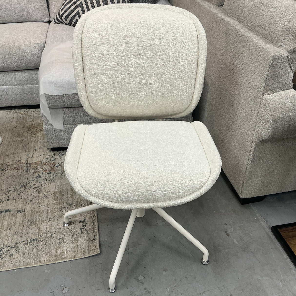 ARTICLE - Rya Office Chair (Boucle)