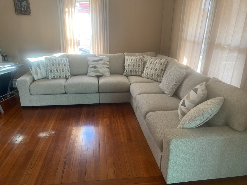 Silverwood Sectional (Corner)