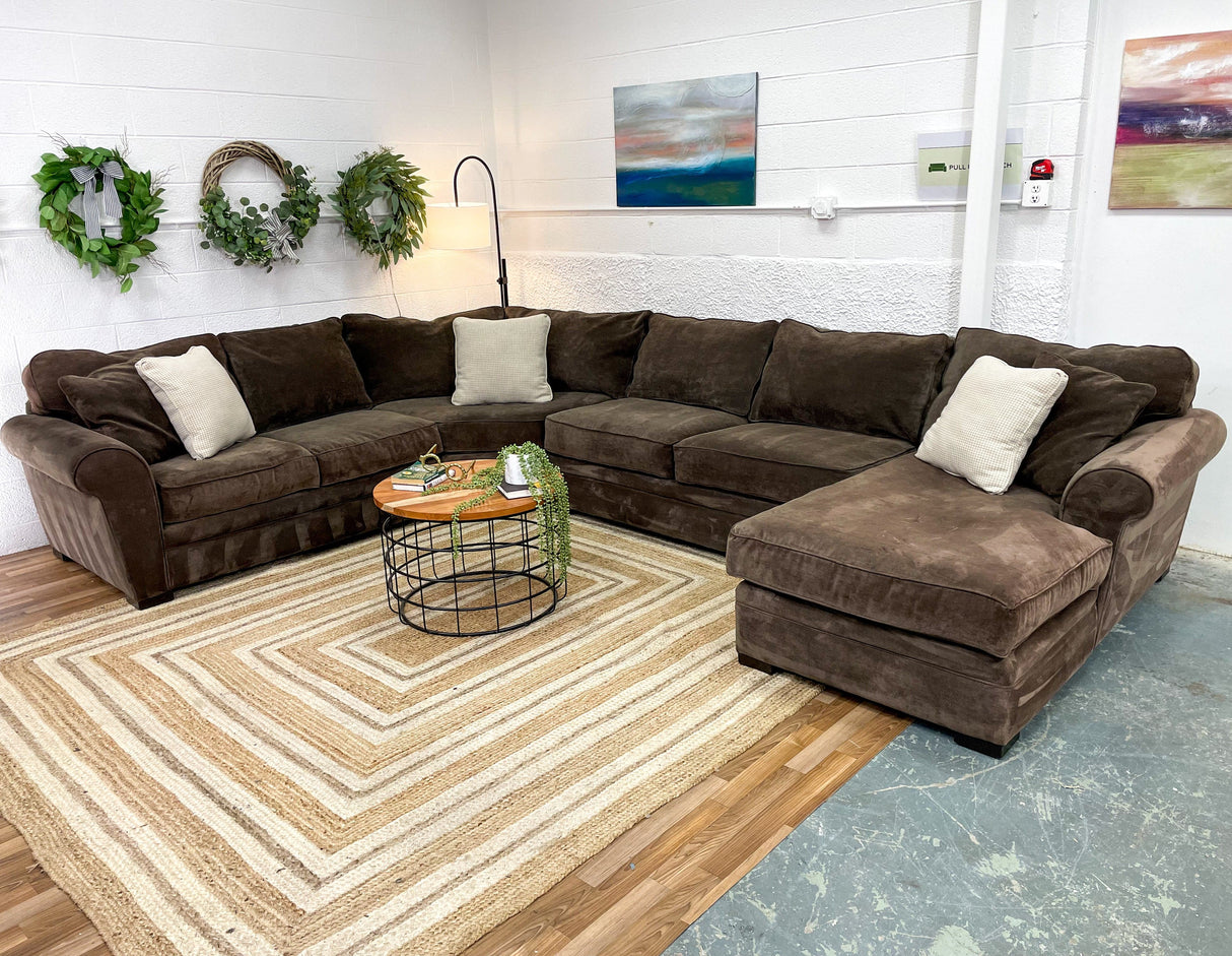 Macy's Jonathan Louis 4pc Sectional w/Wedge and Chaise - Pull Up A Couch