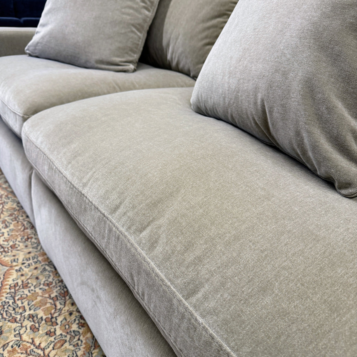 Nova Cloud Oversized Chair