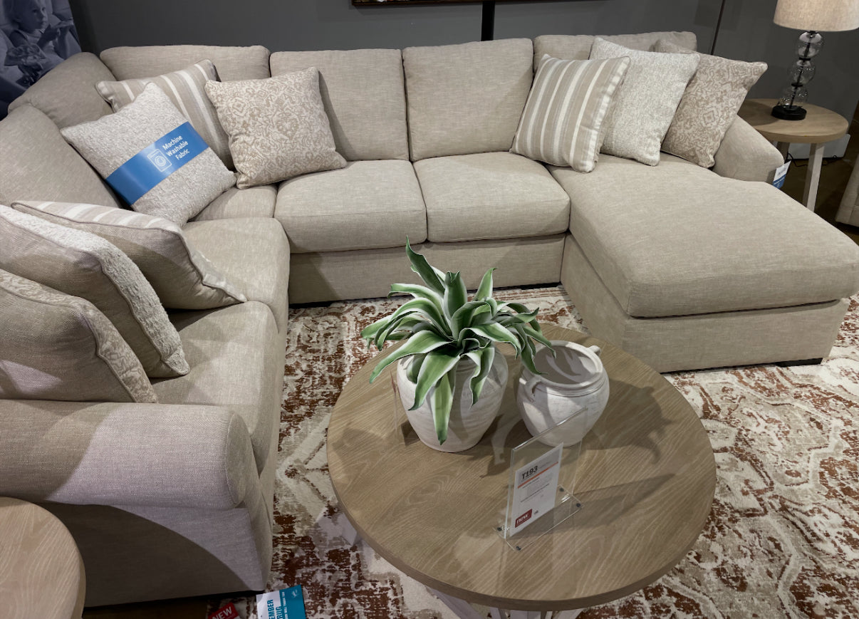 Lennox Sectional with Chaise