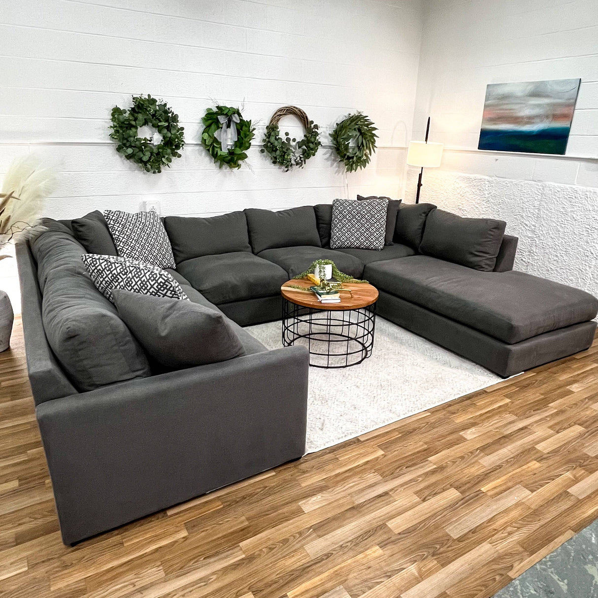 Scandinavian Designs 3pc Sectional w/Chaise - Pull Up A Couch