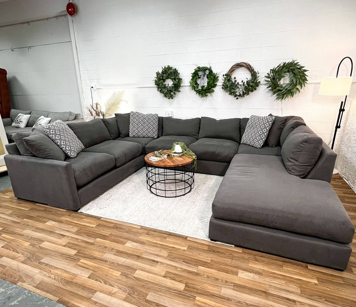 Scandinavian Designs 3pc Sectional w/Chaise - Pull Up A Couch