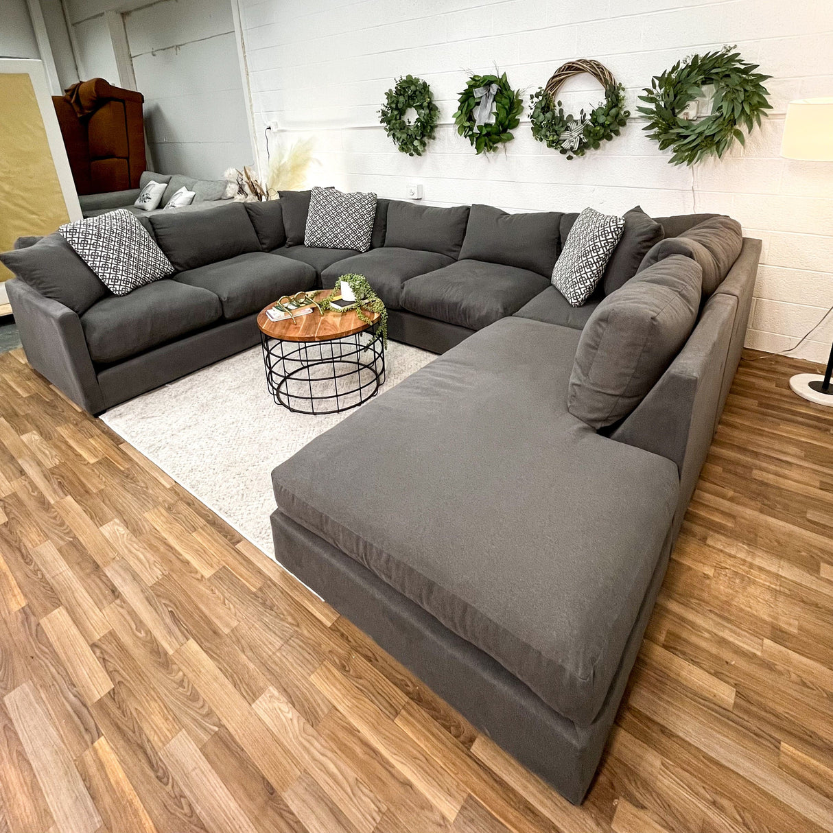 Scandinavian Designs 3pc Sectional w/Chaise - Pull Up A Couch