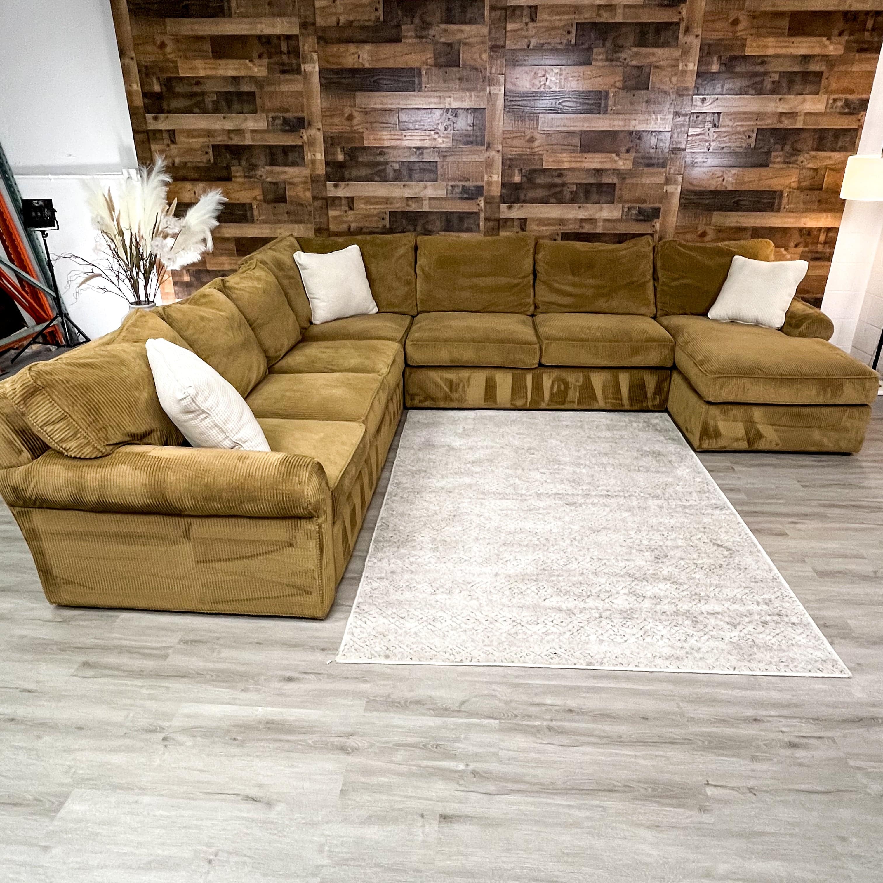 Boston Interiors 4pc Sectional w/Chaise