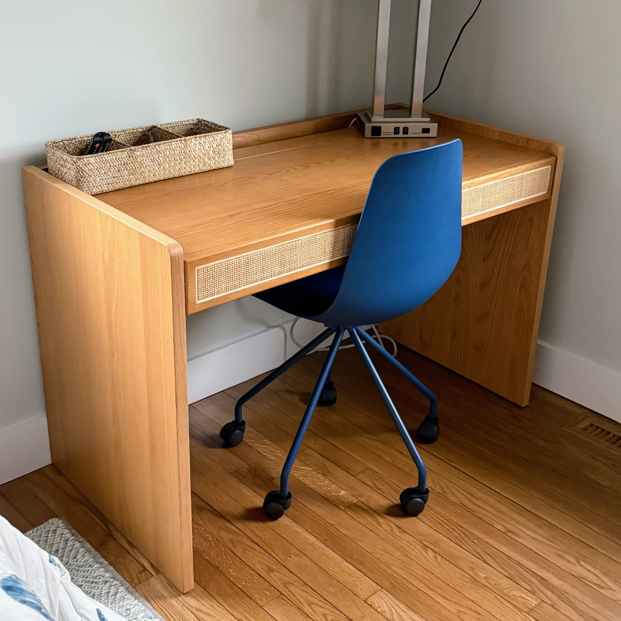 ARTICLE - Deca Desk (Oak)