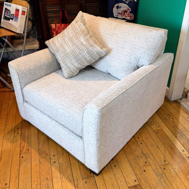 Mayfield Lounge Chair
