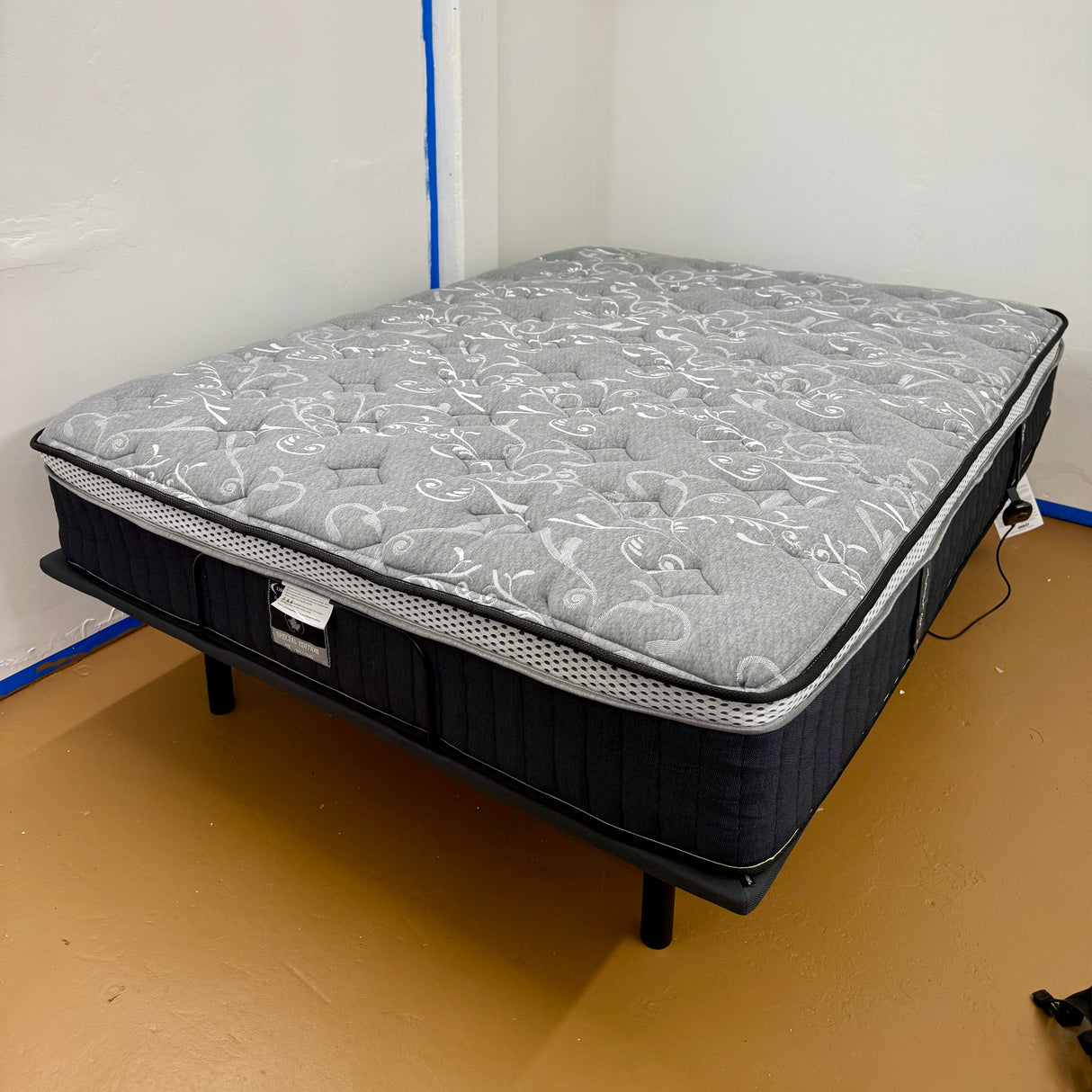 Special Edition Hybrid Innerspring Mattress - Pull Up A Couch