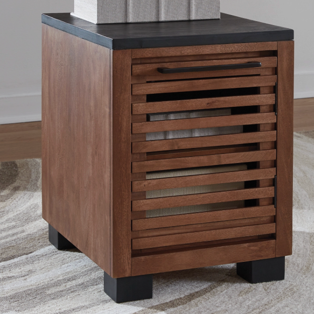 Kallari Chairside End Table