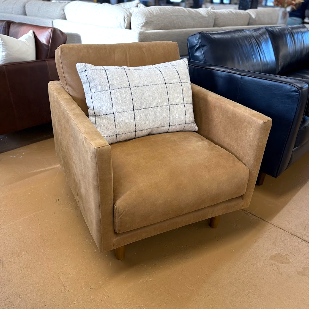 30" Genuine Leather Lounge Chair (Dakota Tan) - Pull Up A Couch