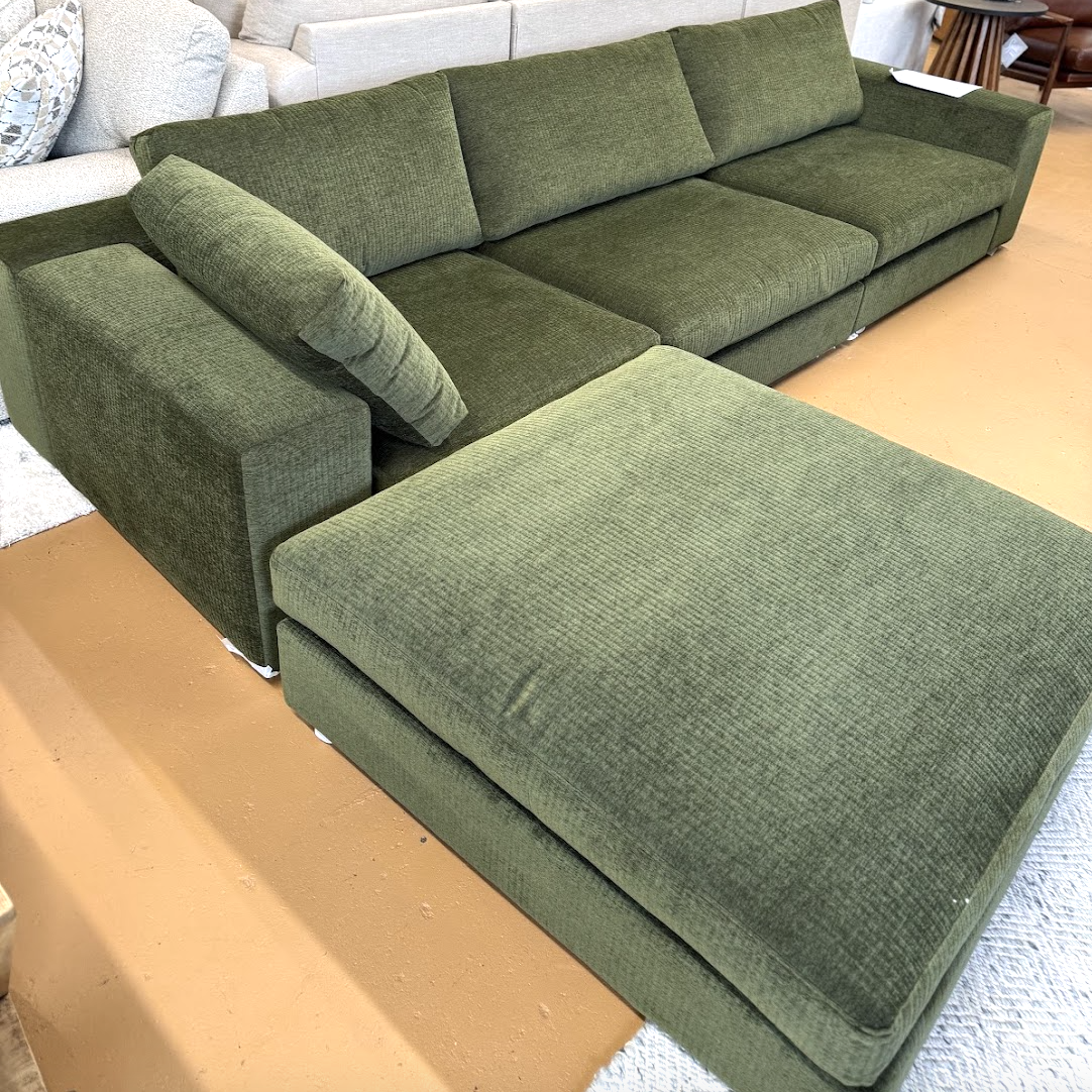 140" 4pc Modular Sectional w/Ottoman (Cypress Green)