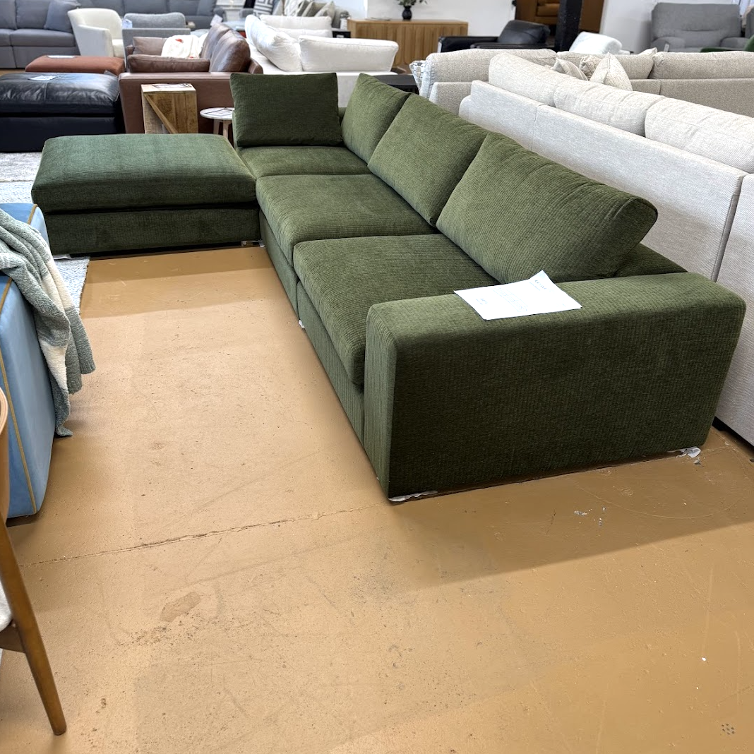 140" 4pc Modular Sectional w/Ottoman (Cypress Green)