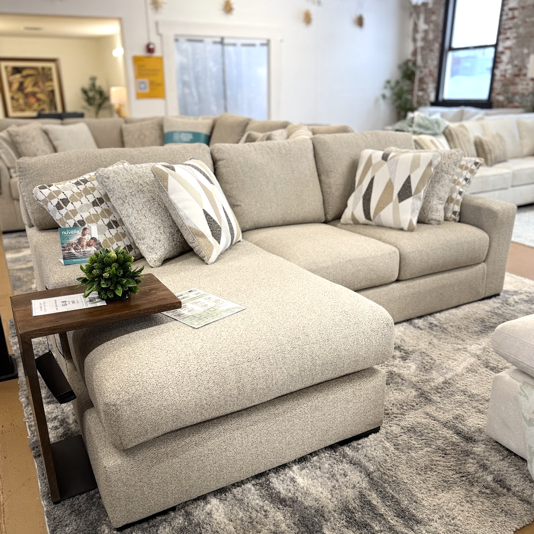 Silverwood Sofa w/ Chaise - Pull Up A Couch