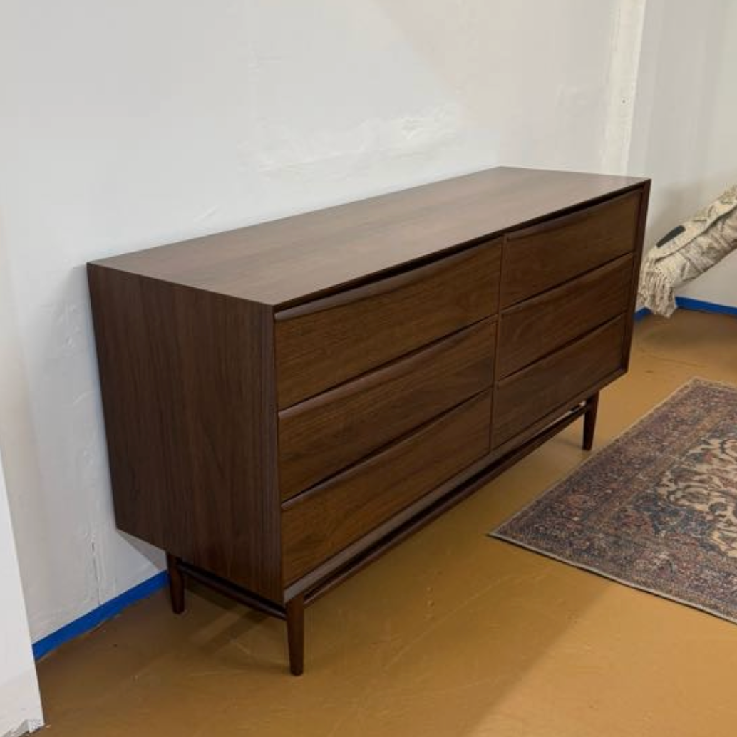 6-Drawer Double Dresser (Walnut)