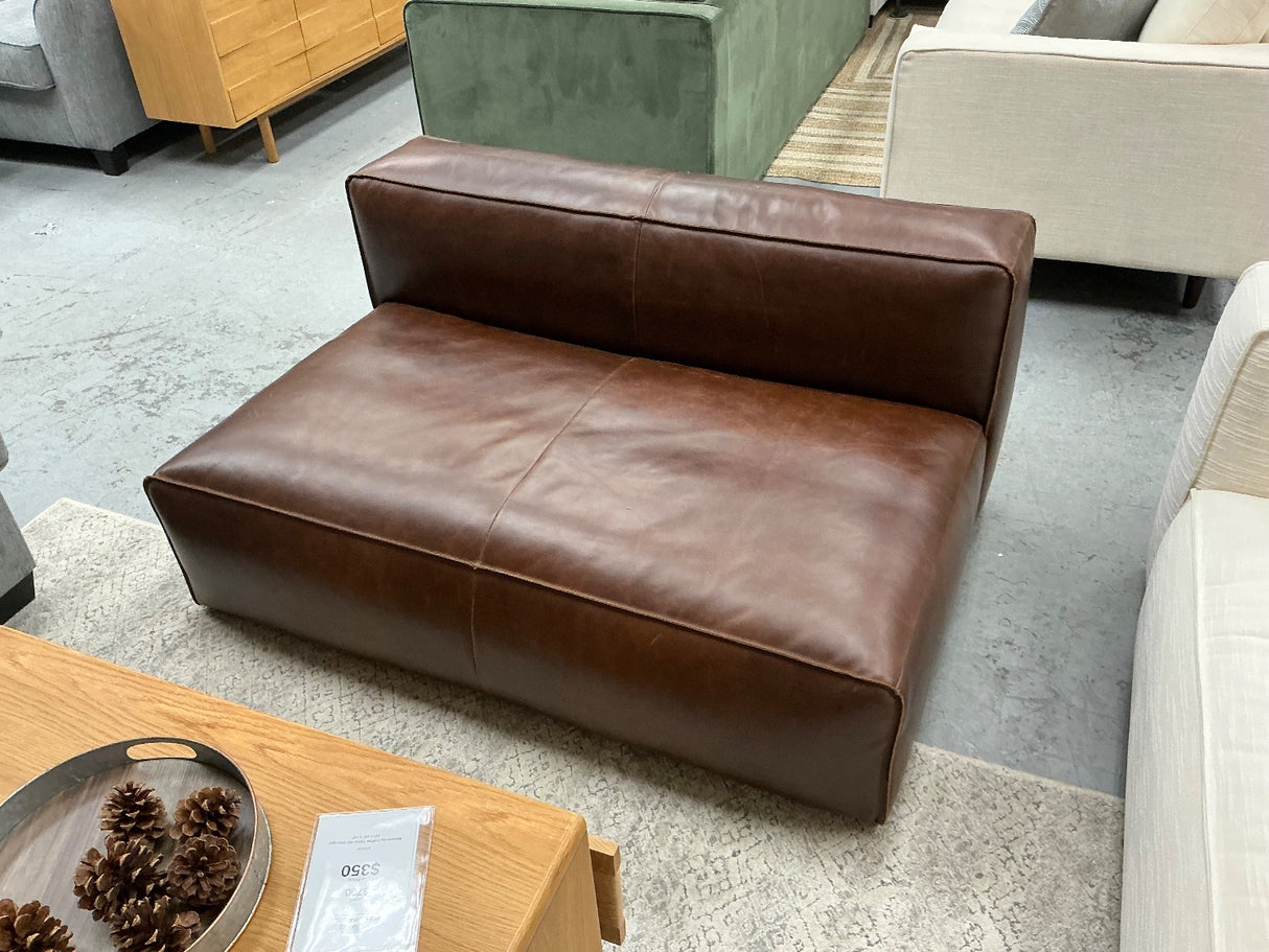 ARTICLE - Cigar Loveseat (Rawhide Leather)