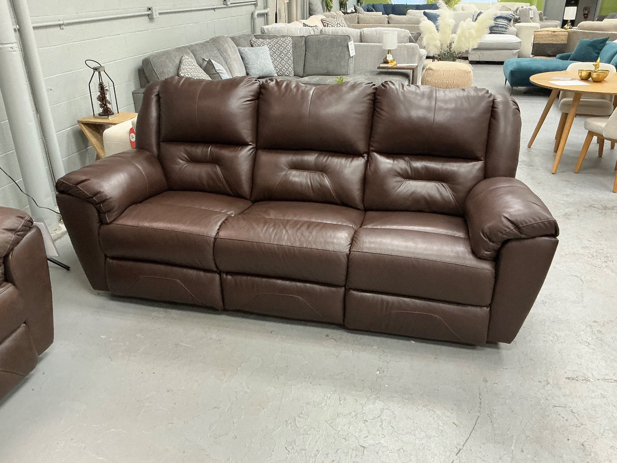 Jordan’s Furniture Leather Set (Power Reclining)