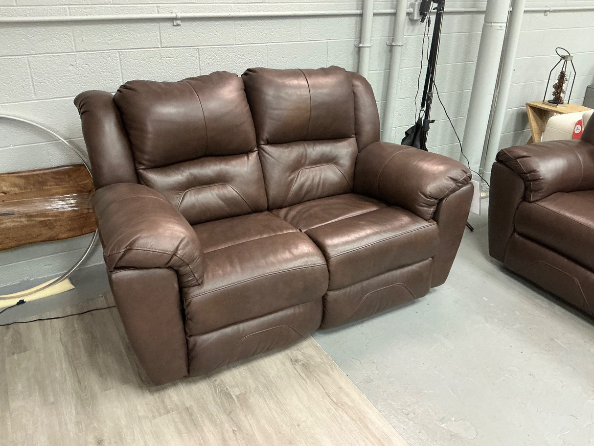 Jordan’s Furniture Leather Set (Power Reclining)