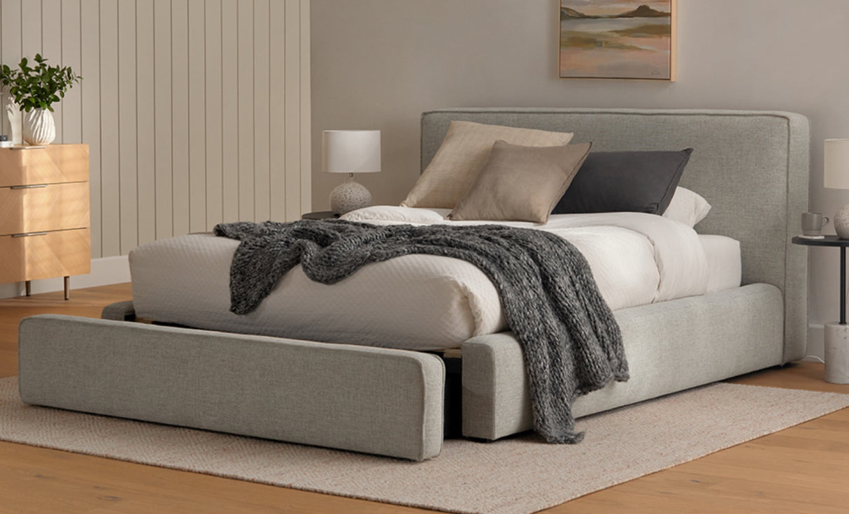 ARTICLE - NEW Cigar Storage QUEEN Bed