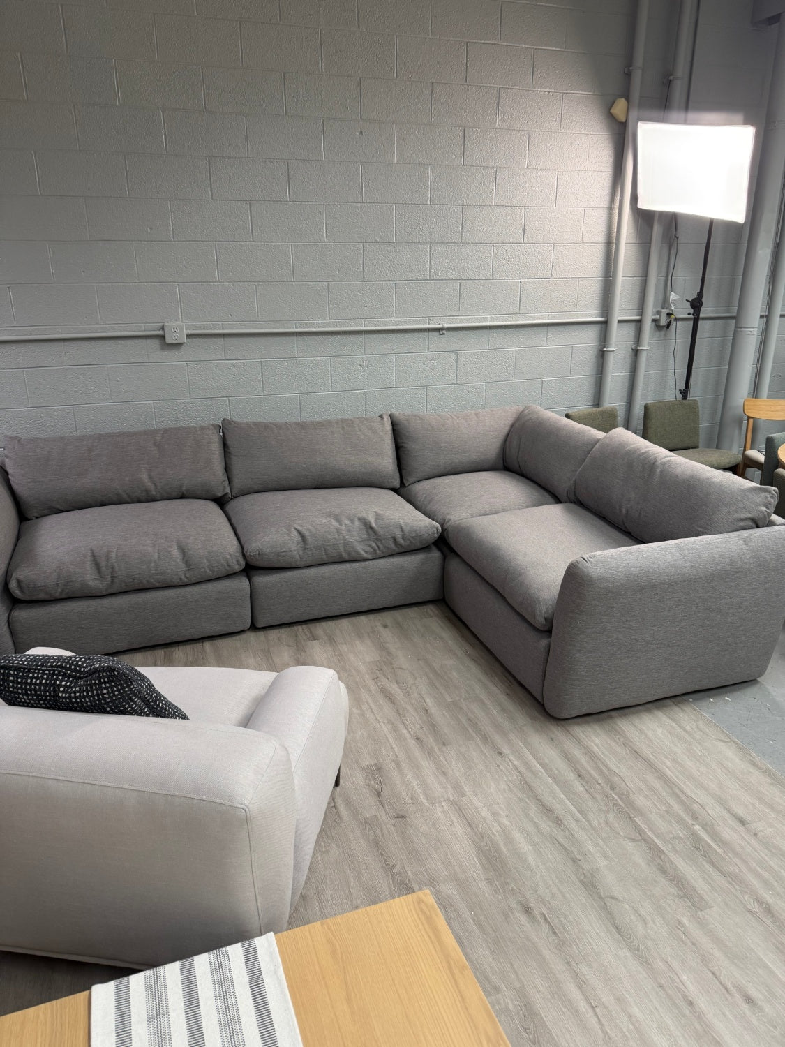 ARTICLE - Leigh 4pc Sectional (Modular)