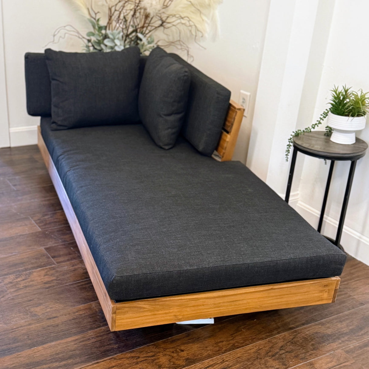 ARTICLE - Lubek Outdoor Low Right Chaise Lounge