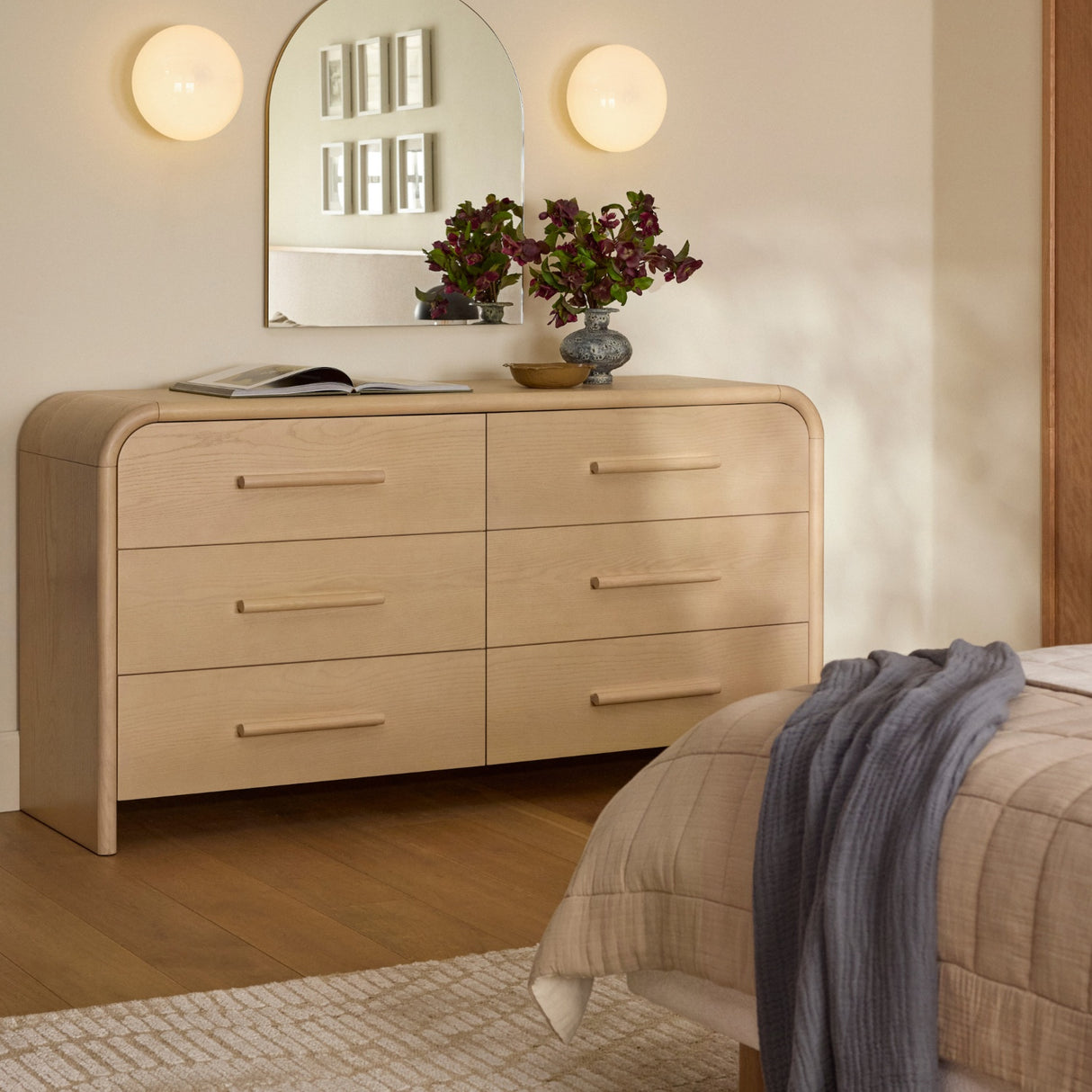 ARTICLE - FAYDRA 6-DRAWER DOUBLE DRESSER