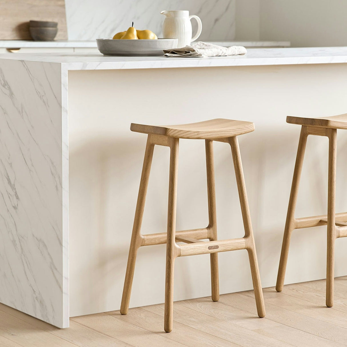 ARTICLE - IEsse Counter Stool - Light Oak