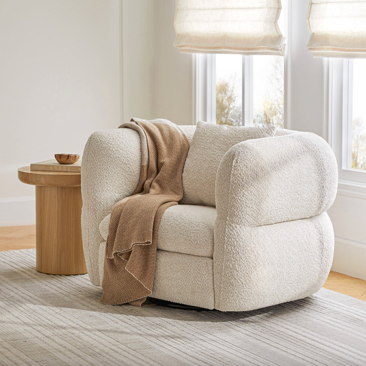 ARTICLE - Quinn Swivel Lounge Chair (Nouna Pearl)