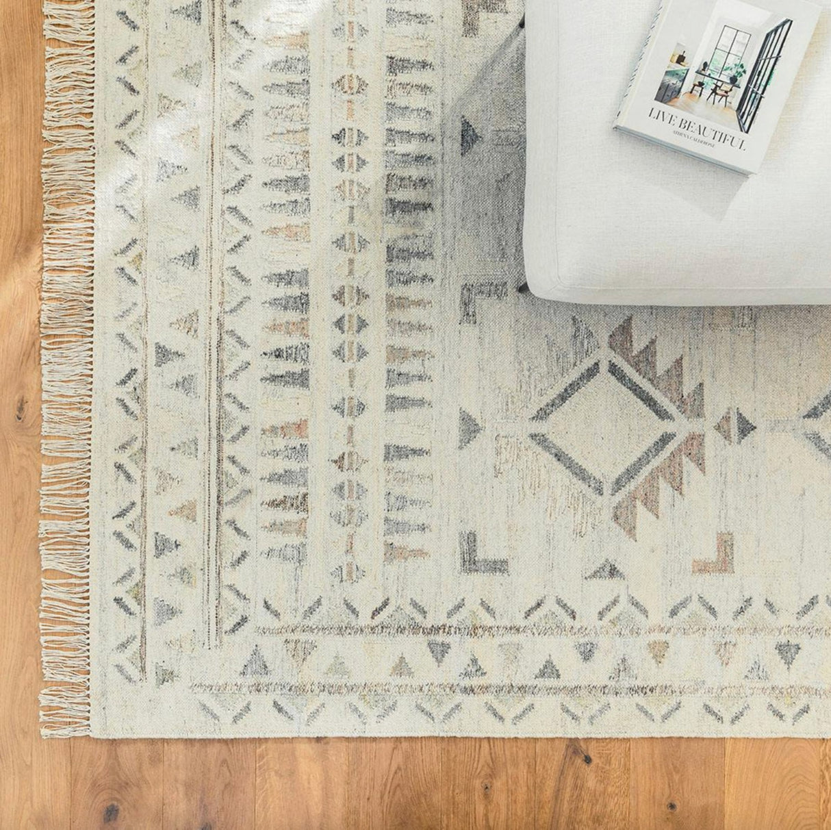 8' x 10' Indoor Rug (Silver Etch)