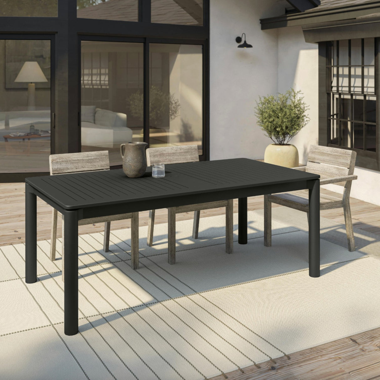 Extendable Outdoor Dining Table (Black)