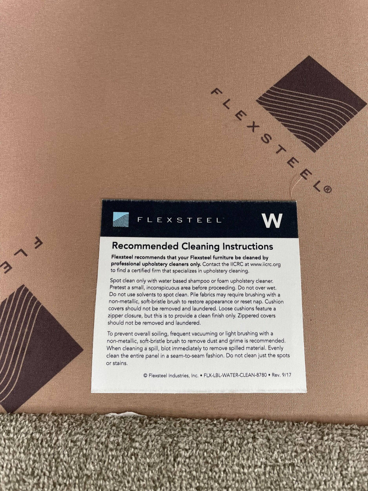 Flexsteel 2pc Sectional w/Left-Facing Chaise - Pull Up A Couch