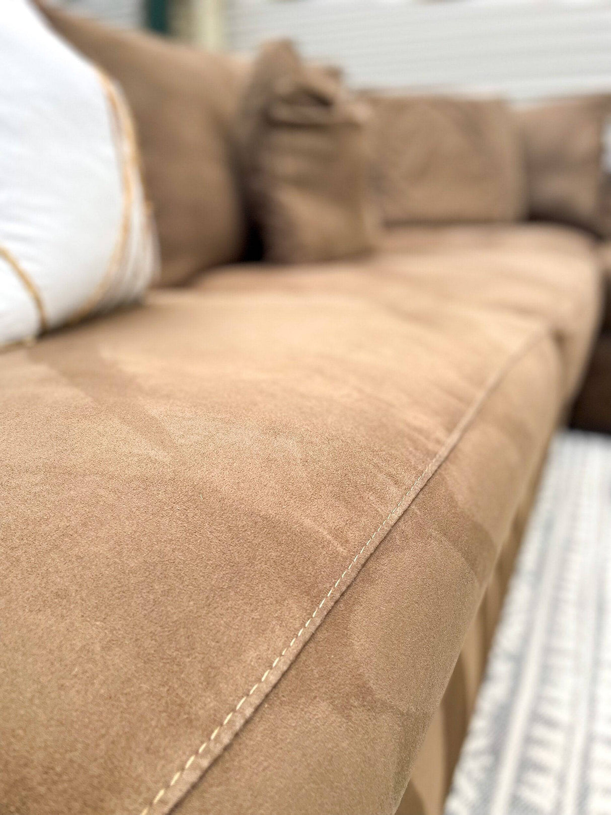 Crate & Barrel 4pc Sectional w/Chaise - Pull Up A Couch