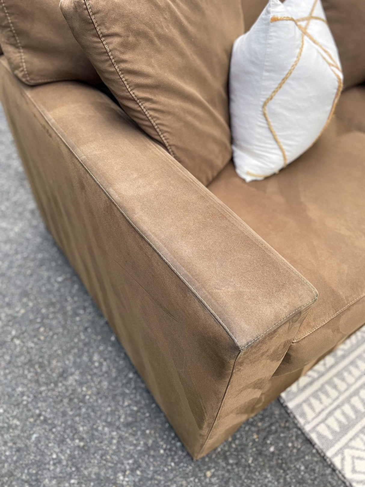 Crate & Barrel 4pc Sectional w/Chaise - Pull Up A Couch