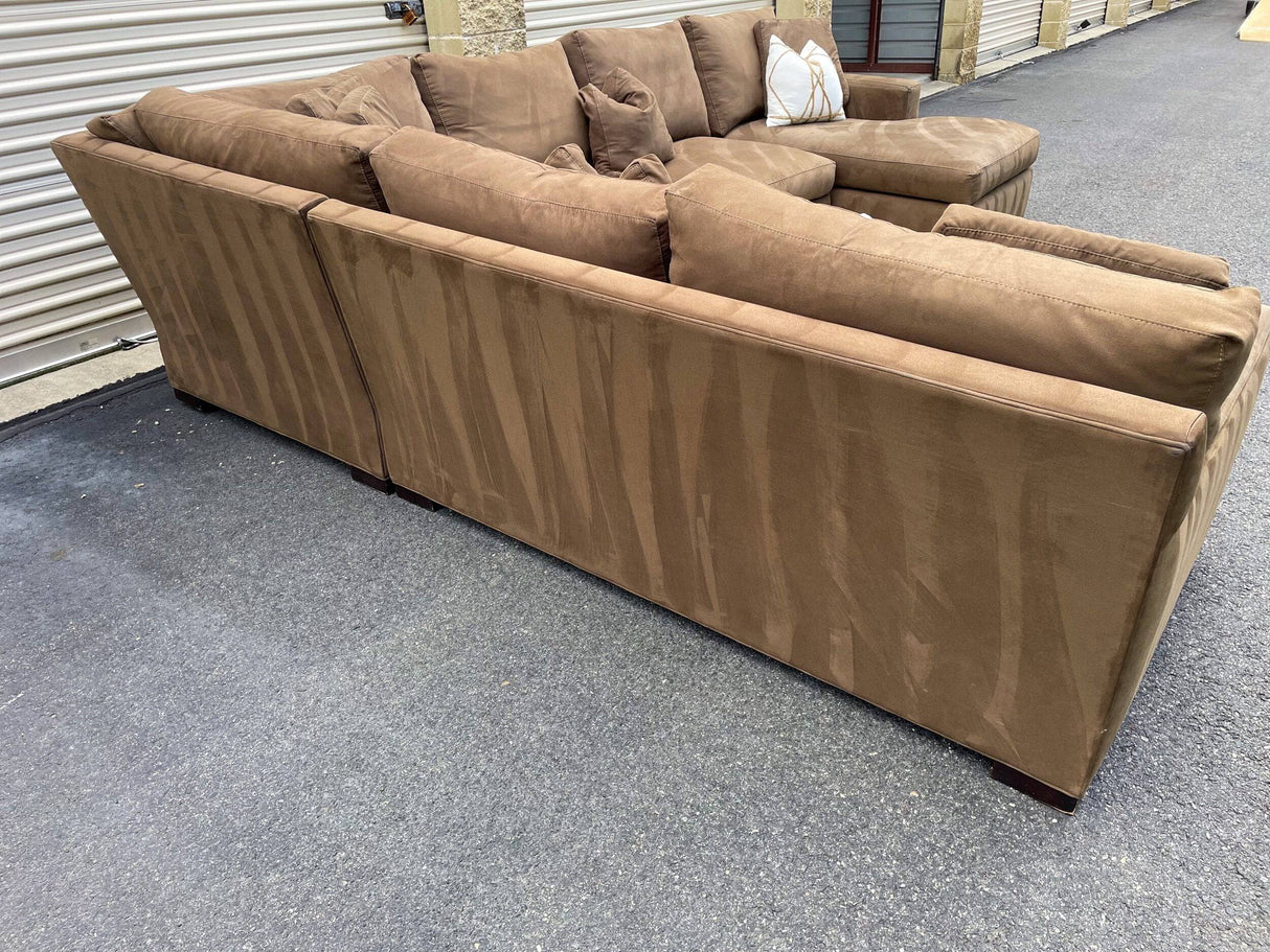 Crate & Barrel 4pc Sectional w/Chaise - Pull Up A Couch