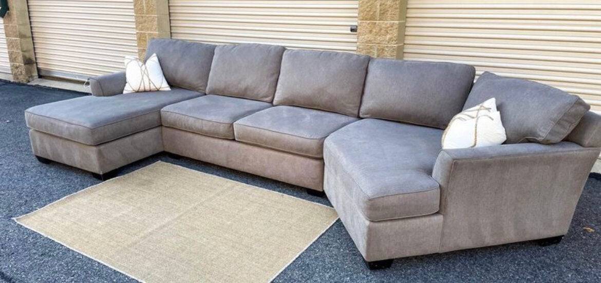 MaxHome 3pc Sectional w/Chaise and Cuddle corner