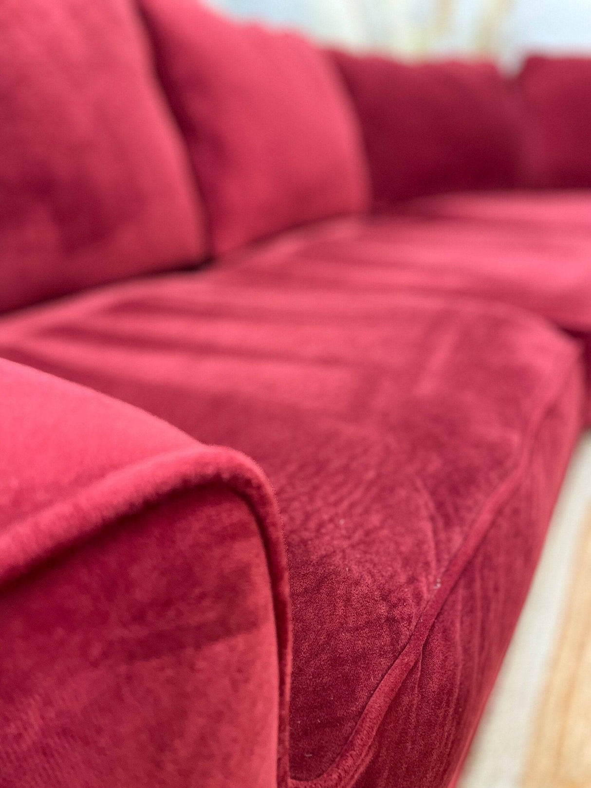 Large 4pc Jonathan Louis Sectional w/ Right-Facing Chaise (LIKE-NEW) - Pull Up A Couch