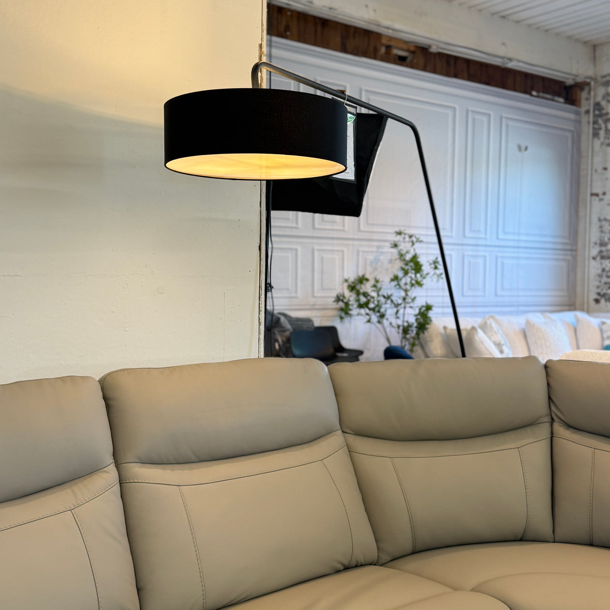 MCM Floor Lamp (Black)