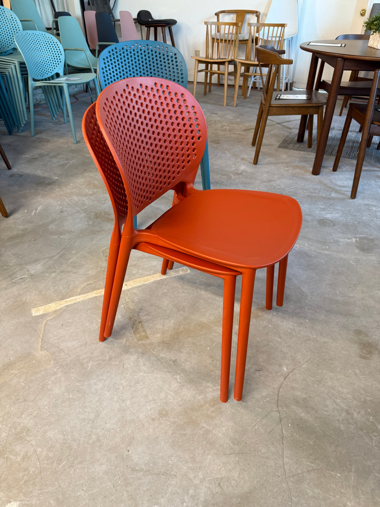 ARTICLE - Dot Outdoor Stackable Dining Chairs